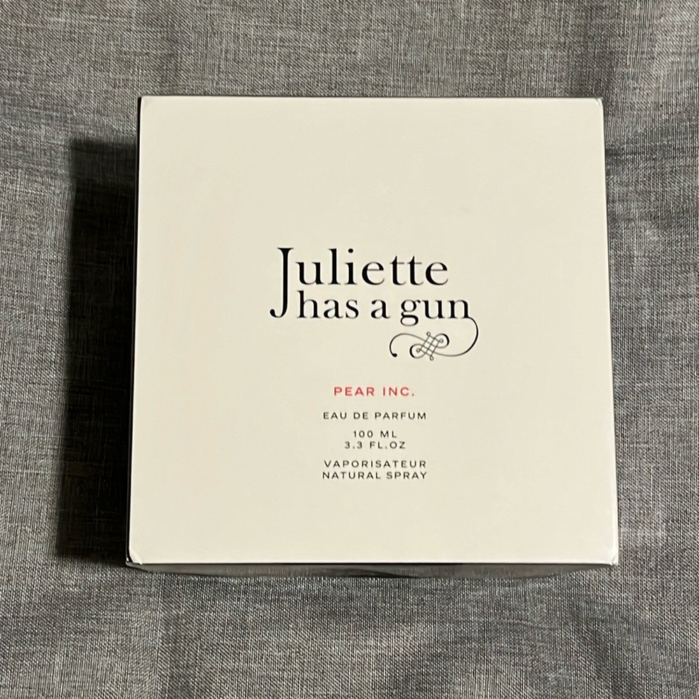 Brand new sealed Juliette has a gun Pear Inc